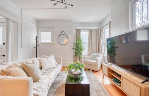 Belmont House | Stay Portland - Renewed 1910 Classic Craftsman - 95 WalkScore