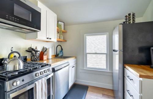 Uptown House | Stay Portland - Renovated Historic Nob Hill Beauty - 94 WalkScore