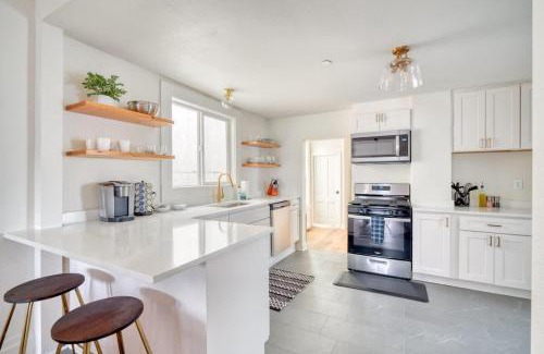 Uptown House | Stay Portland - Renovated Historic Nob Hill Home - 94 WalkScore