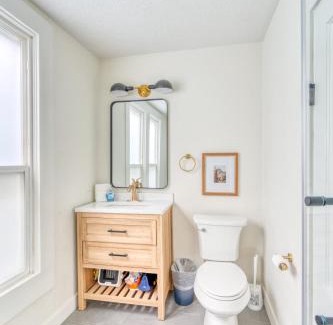 Uptown House | Stay Portland - Renovated Historic Nob Hill Home - 94 WalkScore