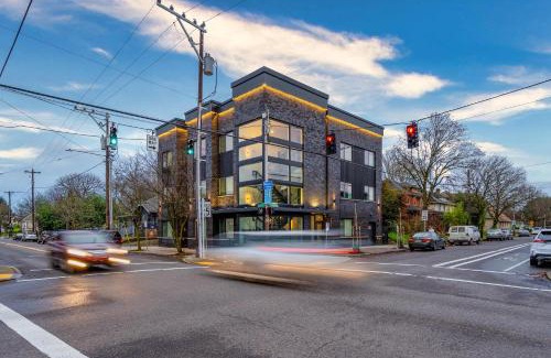 Humboldt Apartment | Stay Portland - The Cascadia Retreat - Luxury Home - 90 WalkScore
