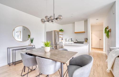 Humboldt Apartment | Stay Portland - The Cascadia Retreat - Luxury Home - 90 WalkScore