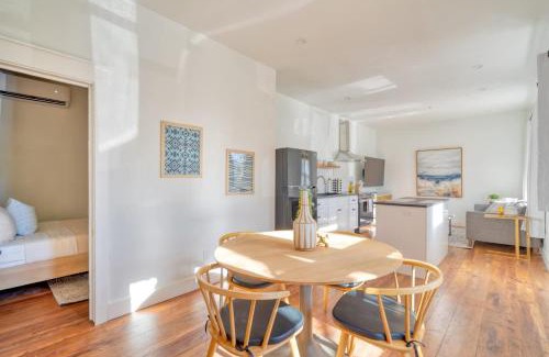 Uptown Apartment | Stay Portland - The Charmante Suite- Breweries & Boutiques