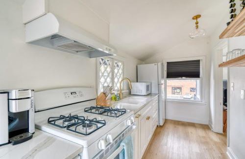 Irvington Apartment | Stay Portland - The Sullivan's Gulch Retreat - 94 Walk Score