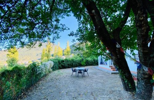 Benamahoma House | Stay Wild en Las Casitas de Huerta Arriba