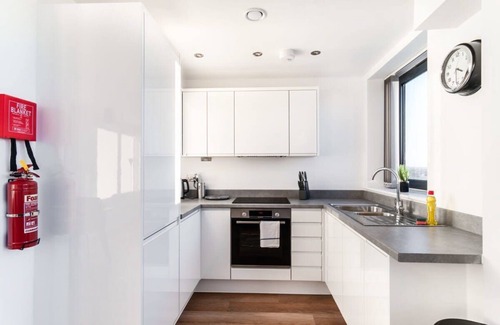 Old Trafford Apartment | Stay Zeni, Alexandra Rise Manchester 2 Bed Flat