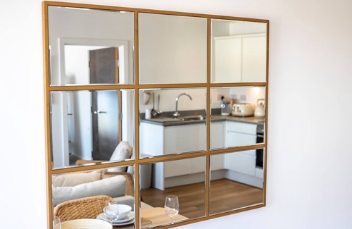 Old Trafford Apartment | Stay Zeni, Alexandra Rise Manchester Two Bed Flat
