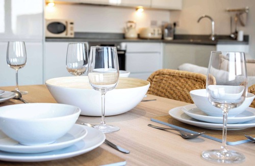 Old Trafford Apartment | Stay Zeni, Alexandra Rise Manchester Two Bed Flat