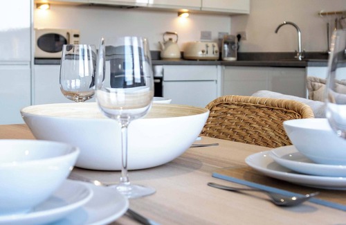 Old Trafford Apartment | Stay Zeni, Alexandra Rise Manchester Two Bed Flat