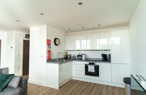 Old Trafford Apartment | Stay Zeni, Alexandra Rise Manchester Cool 1BR Flat