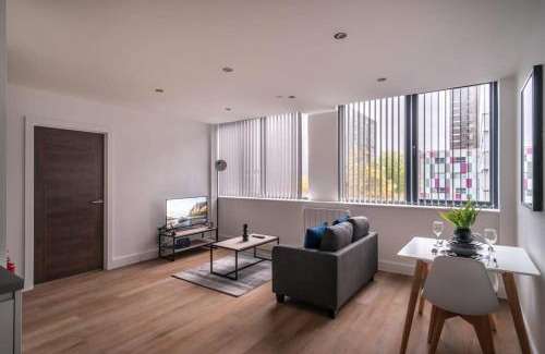 Old Trafford Apartment | Stay Zeni, Alexandra Rise Manchester Chic 1BR Flat