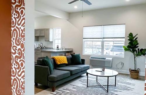 Main Street Historic District Apartment | StayAE Downtown - 1BR Apartment, Ground Floor