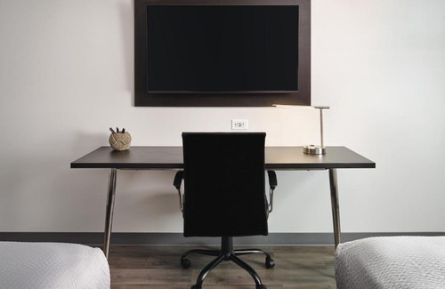 Jackson Hotel | stayAPT Suites Jackson