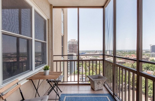 Downtown Atlanta Condo | StayATL | Downtown Atlanta Condo Prime Location