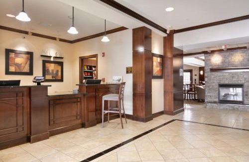 Stow Hotel | Staybridge Suites Akron-Stow-Cuyahoga Falls by IHG