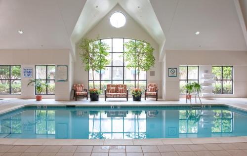 Ballantyne Hotel | Staybridge Suites - Charlotte Ballantyne by IHG