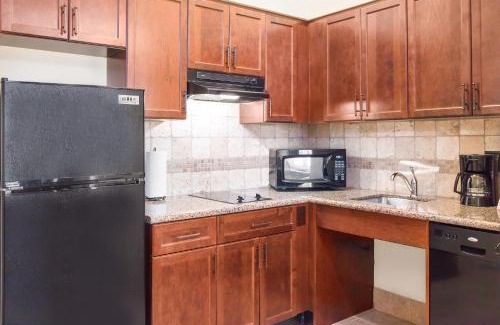 Biggs Field Hotel | Staybridge Suites El Paso Airport by IHG