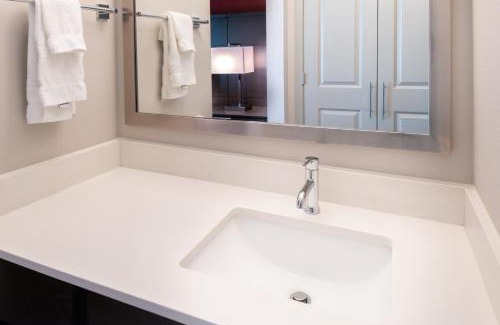 Lake Charles Hotel | Staybridge Suites - Lake Charles by IHG