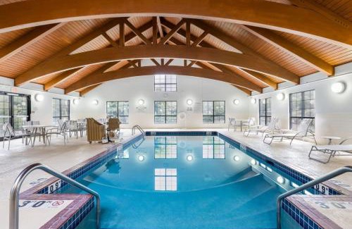 Madison Hotel | Staybridge Suites Madison - East by IHG