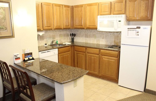 Franklin Hotel | Staybridge Suites Milwaukee Airport South by IHG