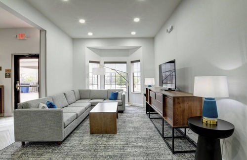 Central Oklahoma City Hotel | Staybridge Suites Oklahoma City Airport by IHG
