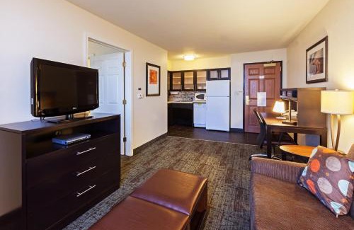 South Tulsa Hotel | Staybridge Suites Tulsa-Woodland Hills by IHG