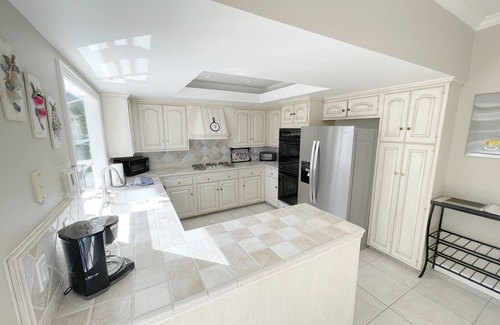 Agoura Hills Villa | Staycation Home private pool - close to Malibu Beach