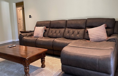 Front Royal House | Staycation Home