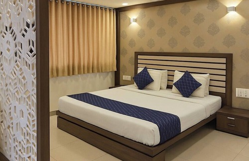 Bhuj Hotel | StayGuru Hotel Atithi