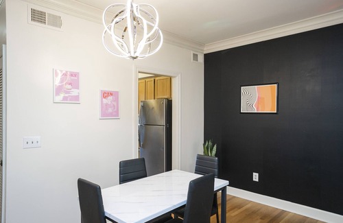West End House | "Stayin Funky" in Nash! 2bd Townhome off WEST END! 8 min -> DT!