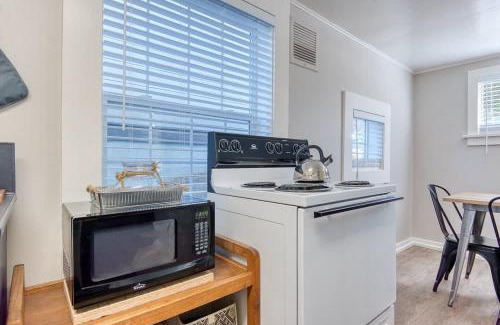 Coos Bay Apartment | #StayInMyDistrict HeritageHouse 2Bedroom Apartment