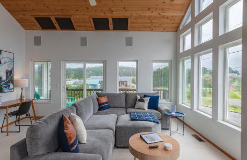 Port Orford House | #StayinMyDistrict Ocean Overlook