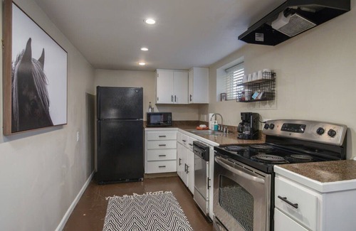 Richmond House | #StayinMyDistrict Pendelton Place Walk to Mt Tabor
