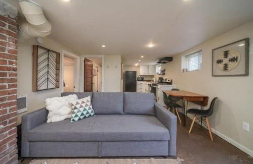 Richmond House | #StayinMyDistrict Pendelton Place Walk to Mt Tabor