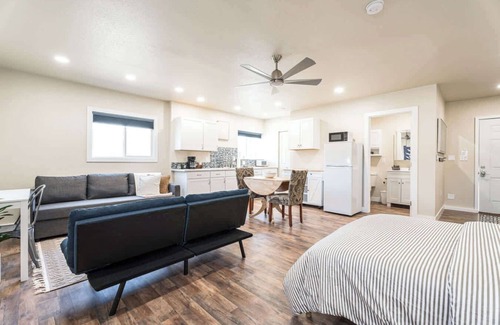 Hillcrest Apartment | #StayinMyDistrict Private Studio Close to Downtown