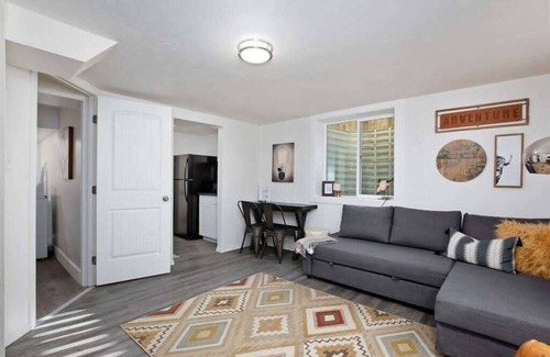 Twin Falls Apartment | #StayinMyDistrict Twin Falls Pendleton Chic Suite