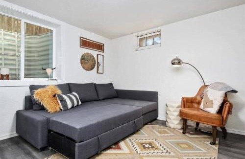 Twin Falls Apartment | #StayinMyDistrict Twin Falls Pendleton Chic Suite
