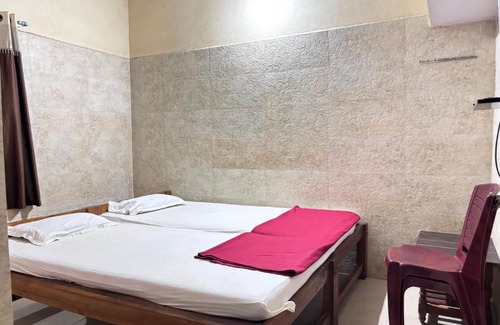 Murudeshwara Hotel | STAYMAKER Naik Residency