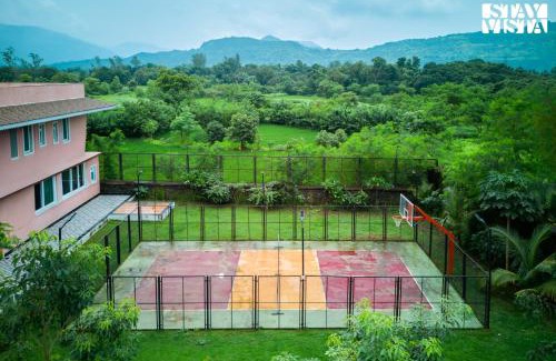 Karjat Villa | StayVista at Aaraa Vilas with Bonfire, Pool