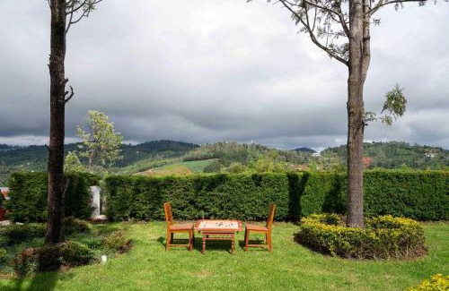 Ooty Villa | StayVista at Casa Pinnacle - Pet Friendly Home with Lawn