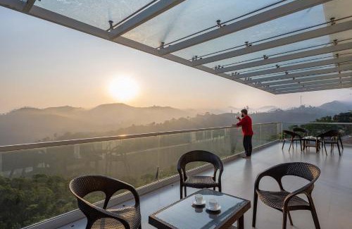Elappara Villa | StayVista at Ozone Greens view of the unending Slopes and Valleys
