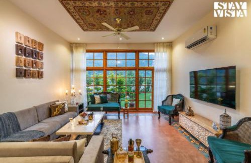 Chamba Villa | StayVista at The Oakridge Lavish 4 BHK villa in Dharamshala with Jacuzzi