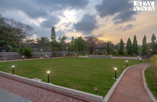 Kihim Villa | StayVista at Villa Lemonade with BBQ & Bonfire