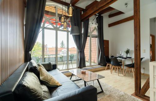 Tempelhof Apartment | Staywell am Tempelhofer Hafen - Suite mit Terrasse