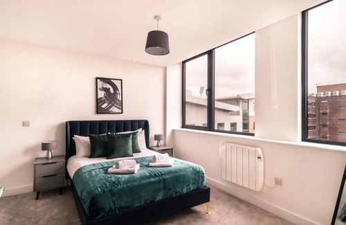 Old Trafford Apartment | StayZeni, Alexandra Rise Manchester Cool 1 Bed