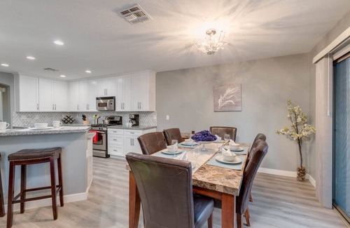 Park Hill House | Steal My Sunshine! Heated pool, Games and More!