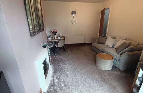 Haworth Cottage | STEAM VIEW COTTAGE, pet friendly, with a garden in Haworth