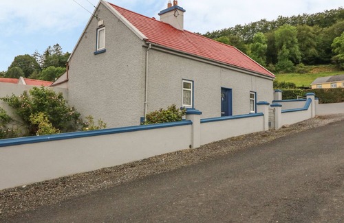 Ballyorgan Cottage | STEEPE'S PLACE, pet friendly in Glenosheen, County Limerick