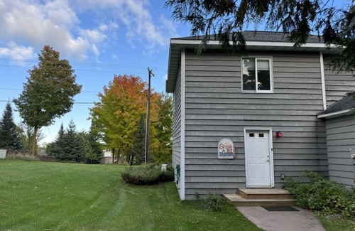 Bayfield Apartment | Steeple Hill Flats Two Suites Overlooking Lake Superior