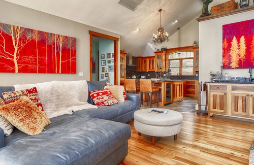 Town of Jerusalem House | Steinnhus: Luxury Lake Home on Keuka Lake